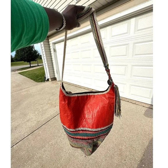 NOT AVAILABLE.  ‎ THE SAK BACK TO BALI HOBO IN CAYENNE SEMINYAK - Picture 10 of 12